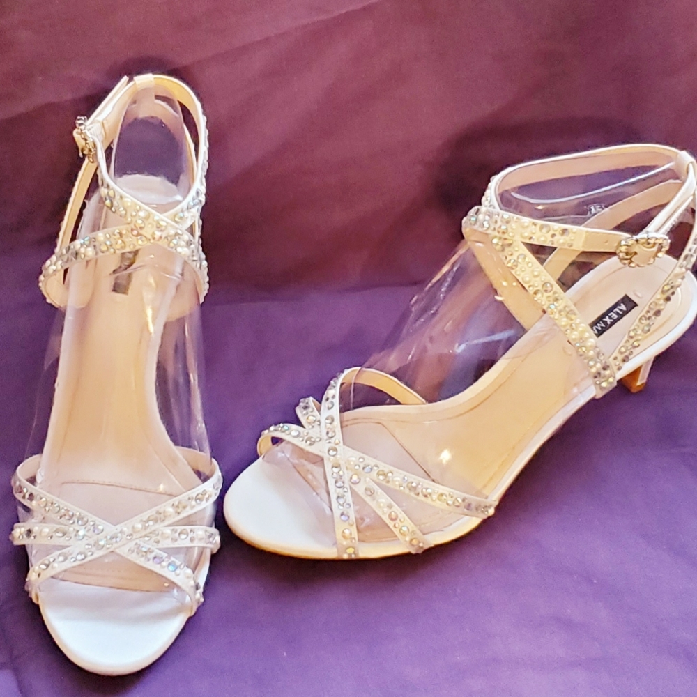 NEW Alex Marie Heels, White, Rhinestones, Size 11 - Picture 10 of 15
